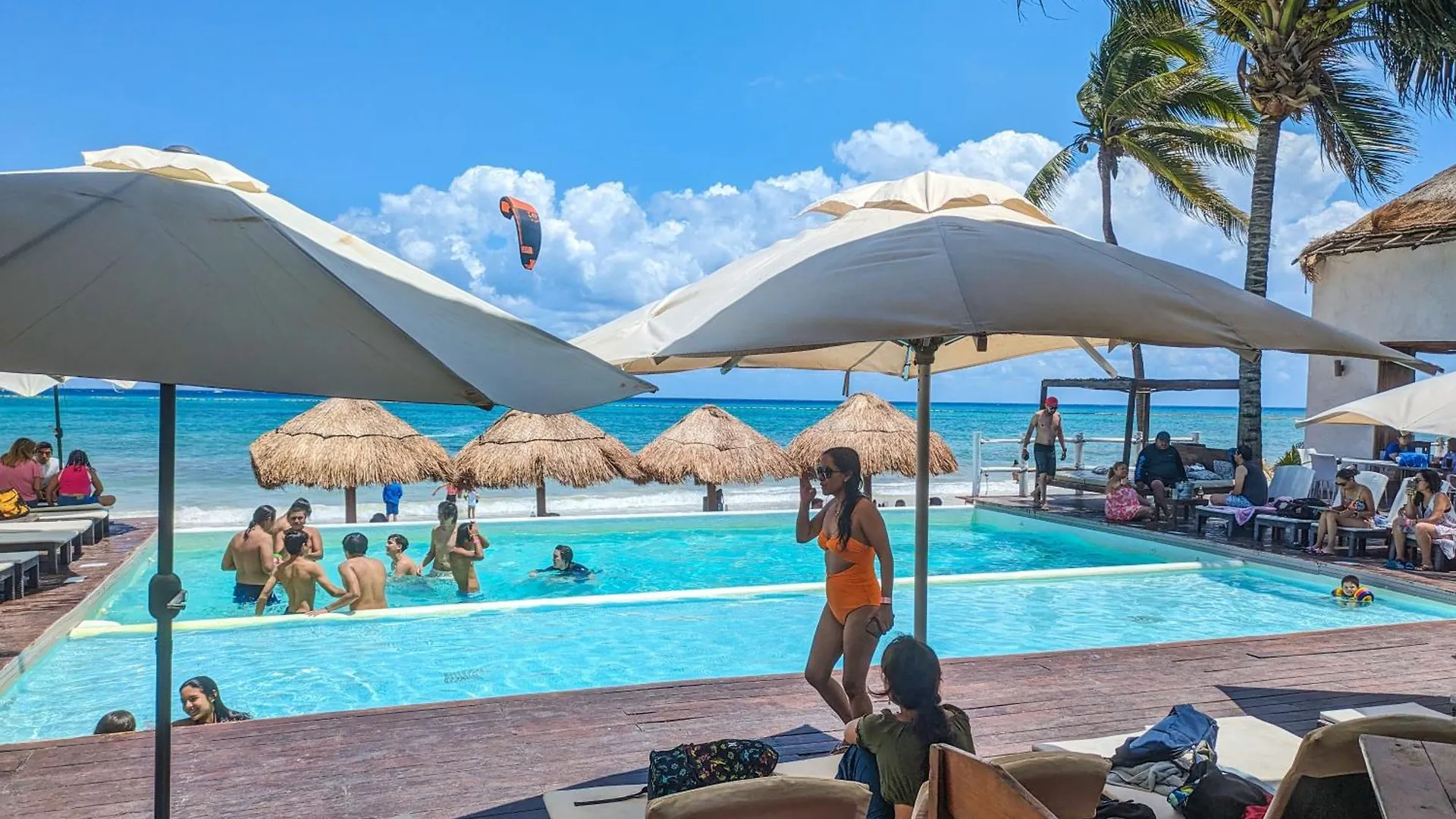 Apartment 104 Romantic Beachside Escape Zen Theme Kitchen Gym Pool Ac Playa del Carmen Mexico