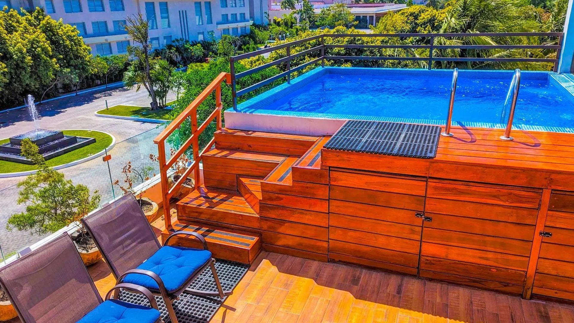 Apartment 104 Romantic Beachside Escape Zen Theme Kitchen Gym Pool Ac Playa del Carmen