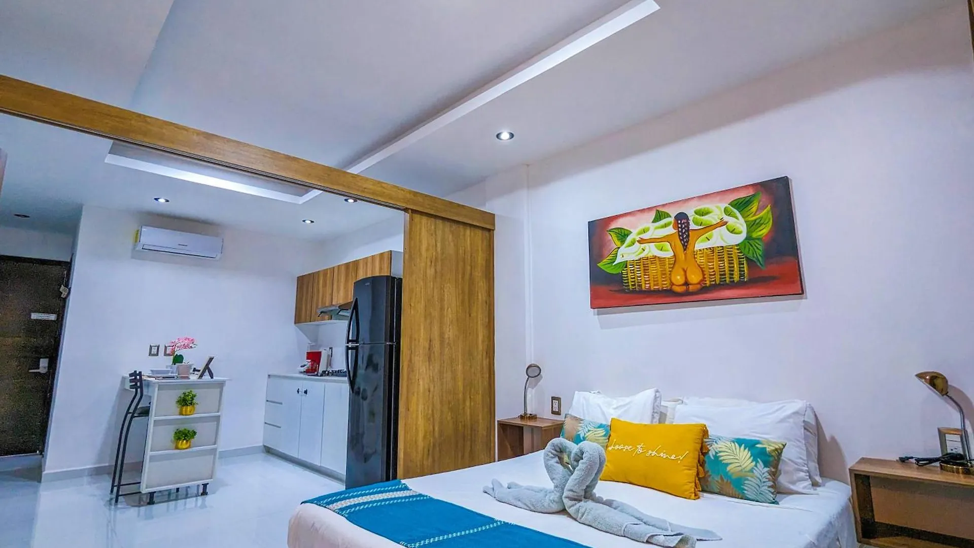 500M To Beach L Queen Beds Kitchen L Pool Patio Gym Bikes Ac 30203 プレヤデルカーメン 0*,  メキシコ